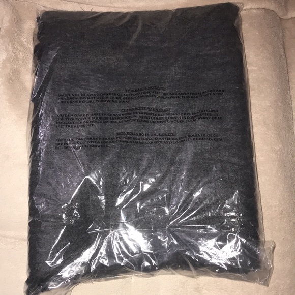 Lucky 🍀 brand grey super soft warm scarf 🧣 New - Picture 9 of 10